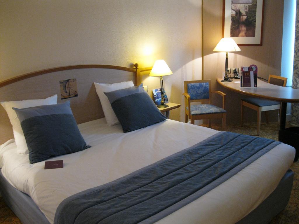 Mercure Nevers Pont De Loire Esterno foto