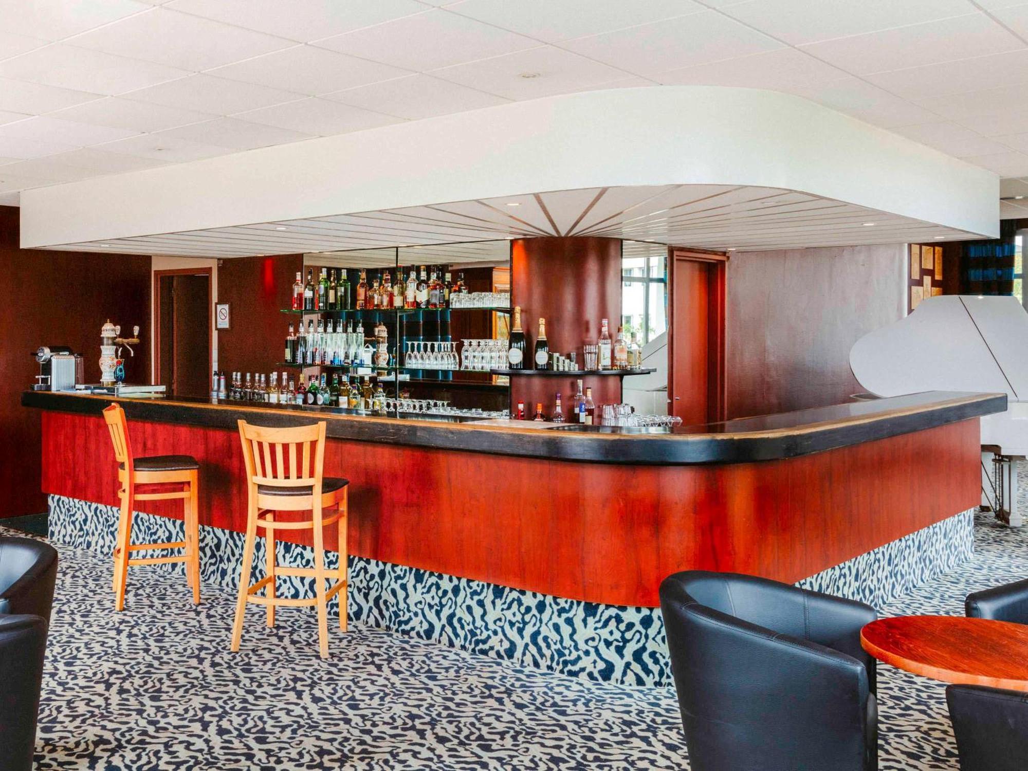 Mercure Nevers Pont De Loire Esterno foto