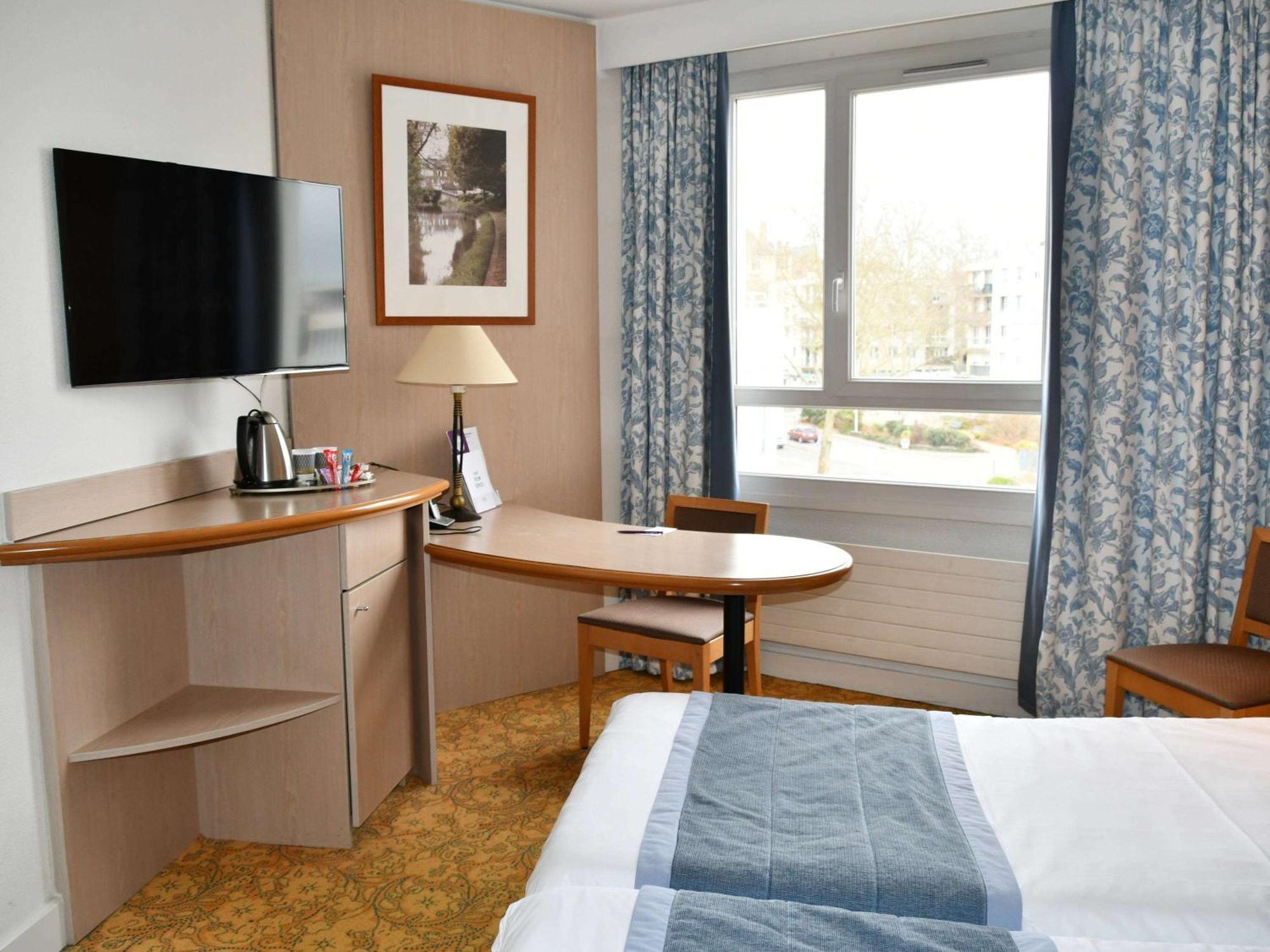 Mercure Nevers Pont De Loire Esterno foto